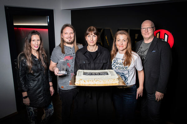 Rund laufende Zusammenarbeit mit ordentlicher Drehzahl: EMP mit “Best Licensee”-Award durch Tempting Brands/Route 66 ausgezeichnet